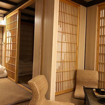 טאינאן 台甕茶室青年旅館 Tai-Wong Tatami Room Hostel מראה חיצוני תמונה