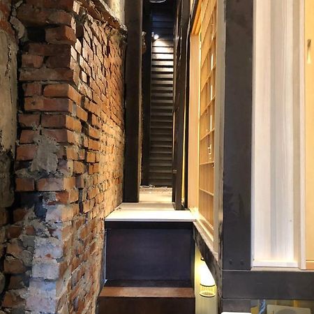 טאינאן 台甕茶室青年旅館 Tai-Wong Tatami Room Hostel מראה חיצוני תמונה