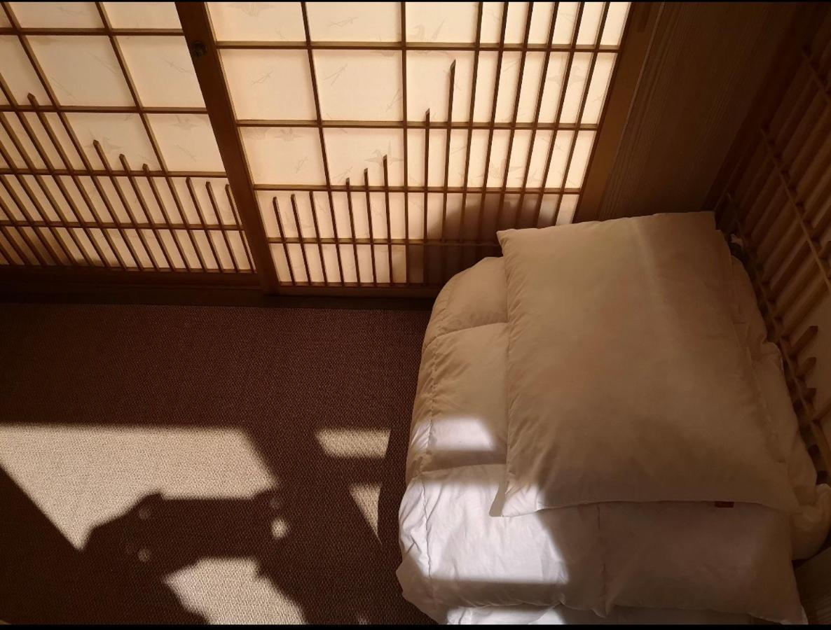 טאינאן 台甕茶室青年旅館 Tai-Wong Tatami Room Hostel מראה חיצוני תמונה