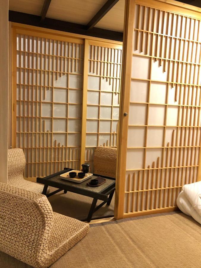 טאינאן 台甕茶室青年旅館 Tai-Wong Tatami Room Hostel מראה חיצוני תמונה