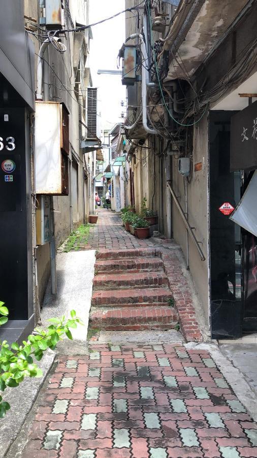 טאינאן 台甕茶室青年旅館 Tai-Wong Tatami Room Hostel מראה חיצוני תמונה