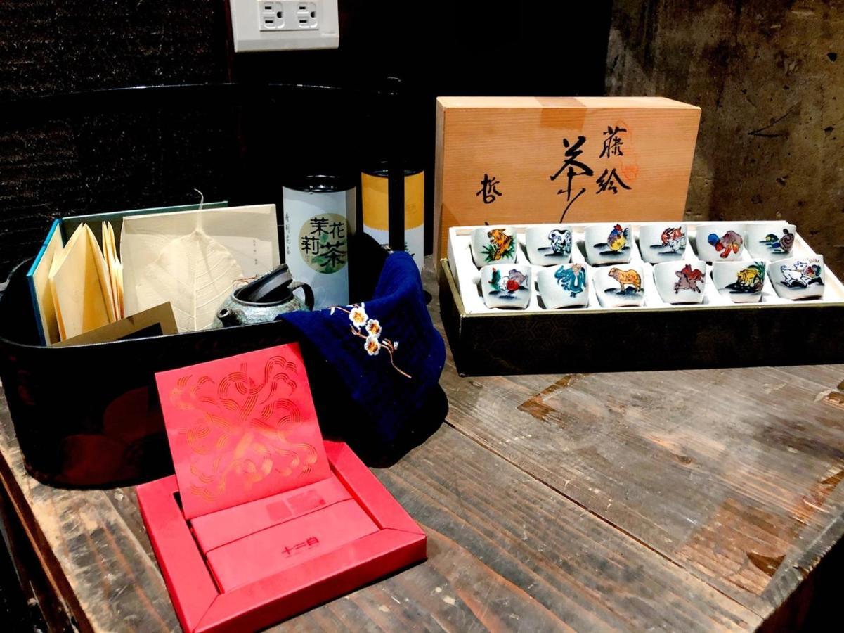טאינאן 台甕茶室青年旅館 Tai-Wong Tatami Room Hostel מראה חיצוני תמונה