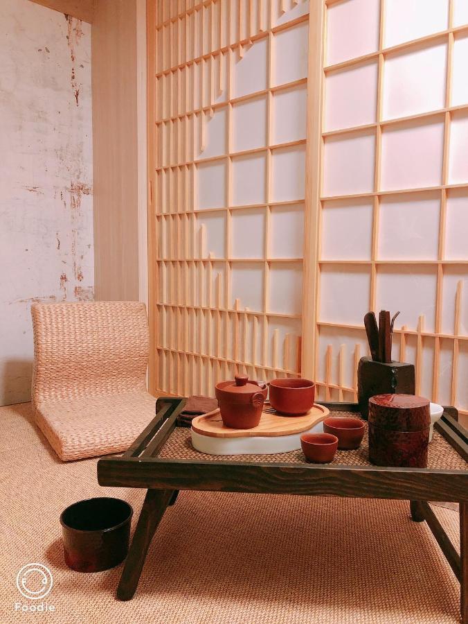 טאינאן 台甕茶室青年旅館 Tai-Wong Tatami Room Hostel מראה חיצוני תמונה