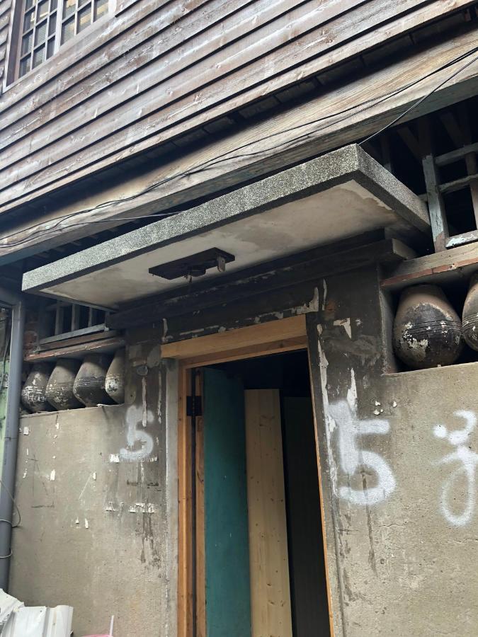טאינאן 台甕茶室青年旅館 Tai-Wong Tatami Room Hostel מראה חיצוני תמונה