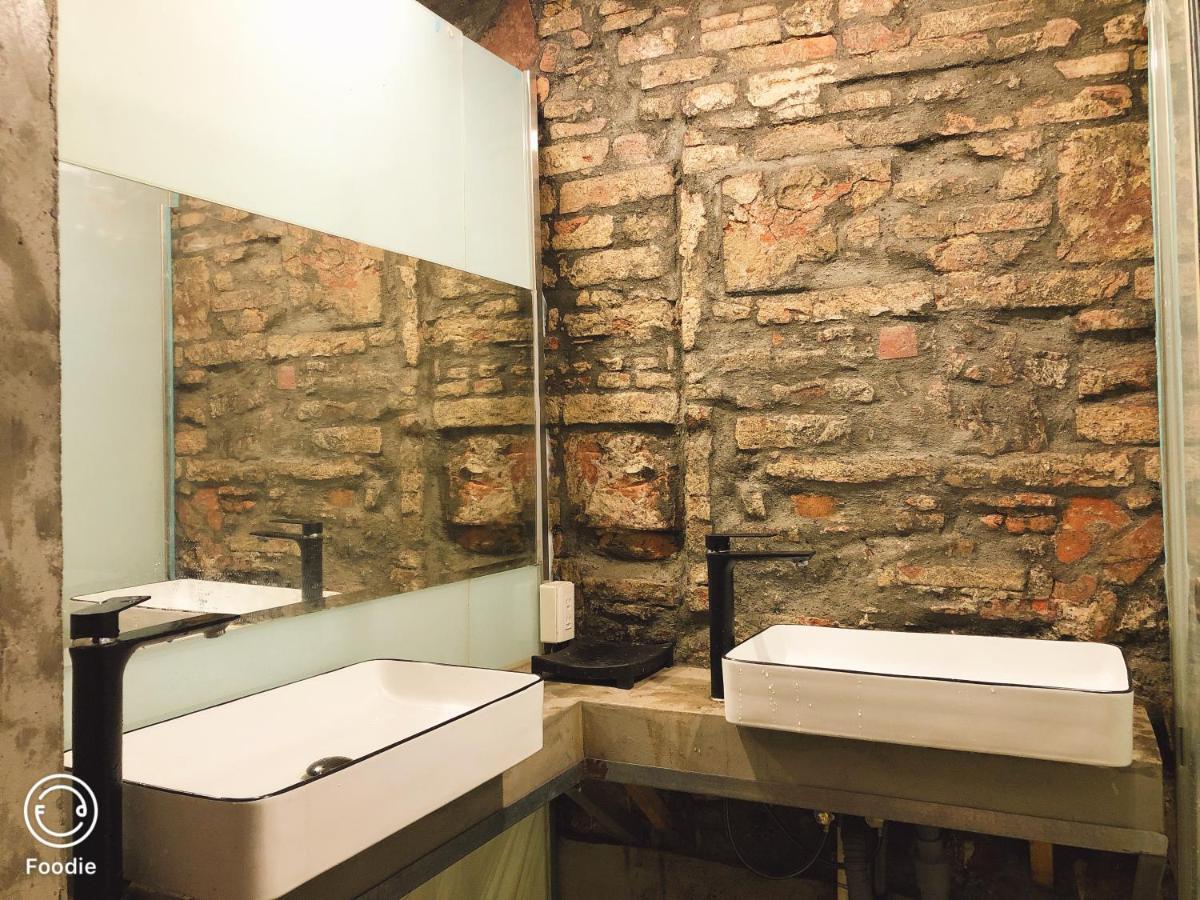 טאינאן 台甕茶室青年旅館 Tai-Wong Tatami Room Hostel מראה חיצוני תמונה